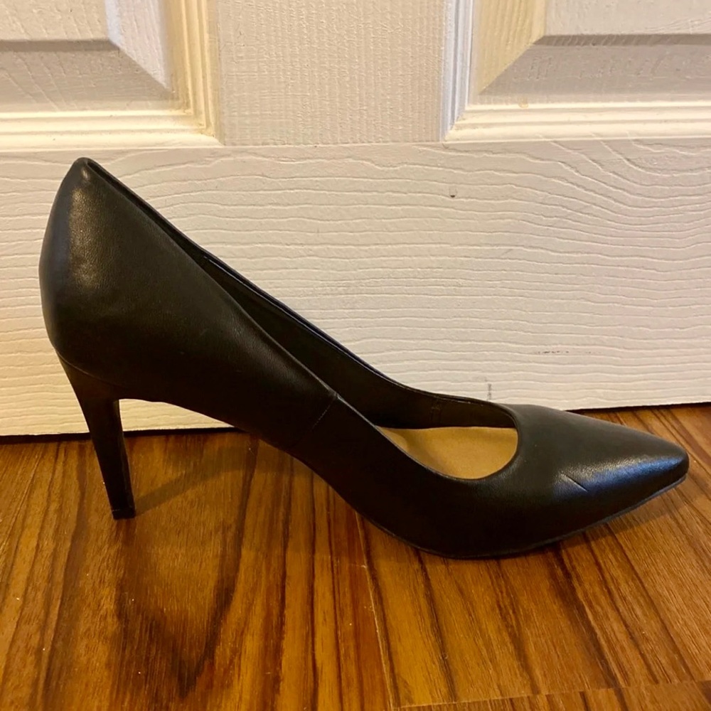 Heels - Picture 2 of 2